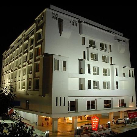 Hotel Royal Park Kākināda Zewnętrze zdjęcie
