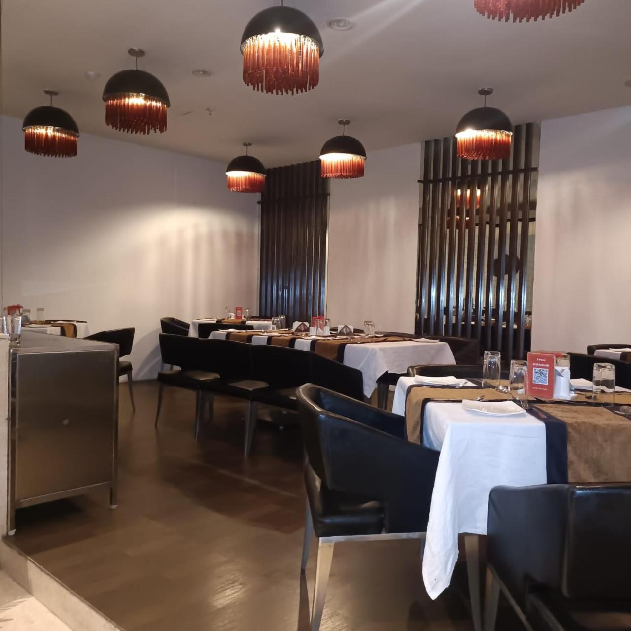 Hotel Royal Park Kākināda Zewnętrze zdjęcie