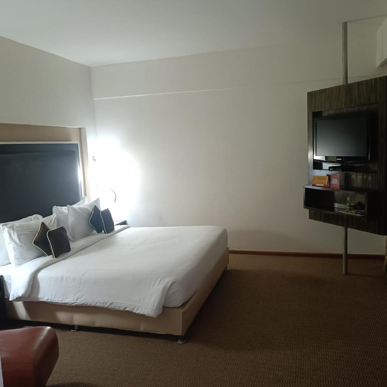 Hotel Royal Park Kākināda Zewnętrze zdjęcie