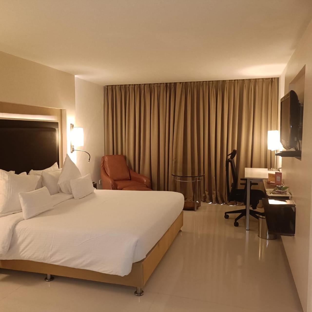 Hotel Royal Park Kākināda Zewnętrze zdjęcie