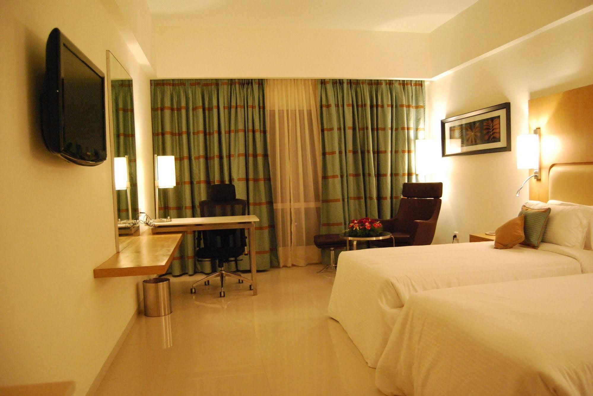 Hotel Royal Park Kākināda Zewnętrze zdjęcie