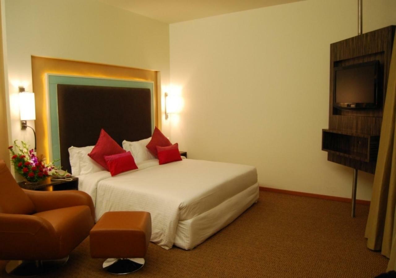 Hotel Royal Park Kākināda Zewnętrze zdjęcie